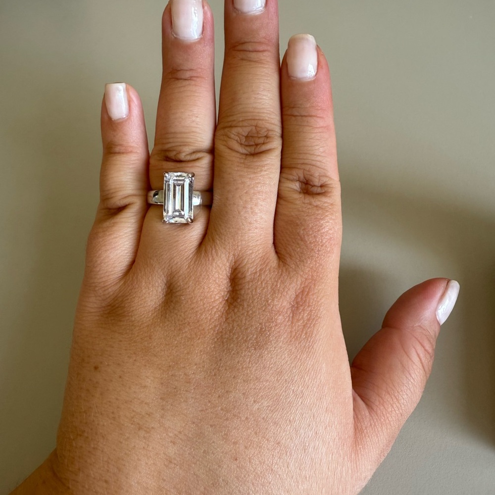Jaclyn Roxanne outstanding ring - Picture 4 of 4